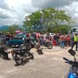 Vecinos de Táchira cierran la Troncal 5 por apagones