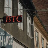 Rusia limitará el comercio directo de criptomonedas desde 2027