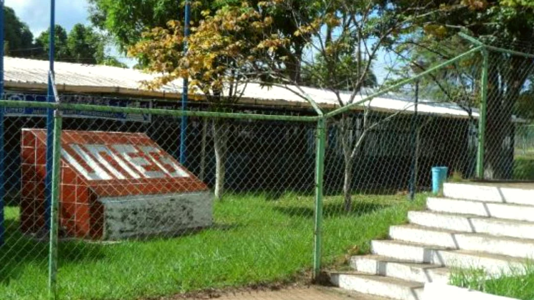 La UNEG en Puerto Ordaz opera con 11 aulas y baños colapsados