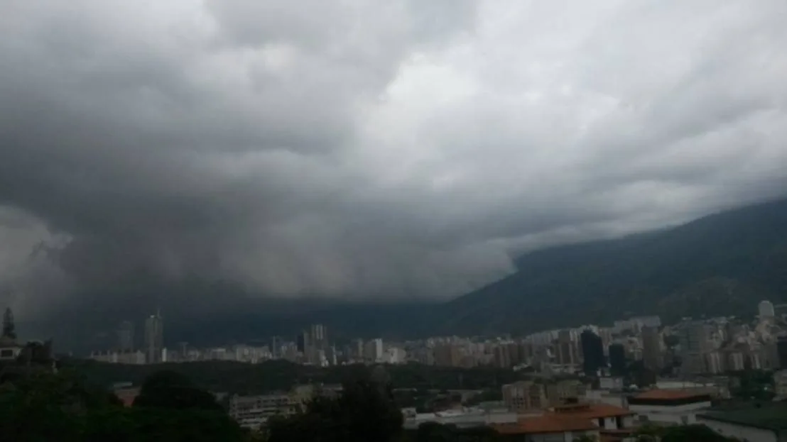 Inameh prevé lluvias y descargas eléctricas por la onda 55