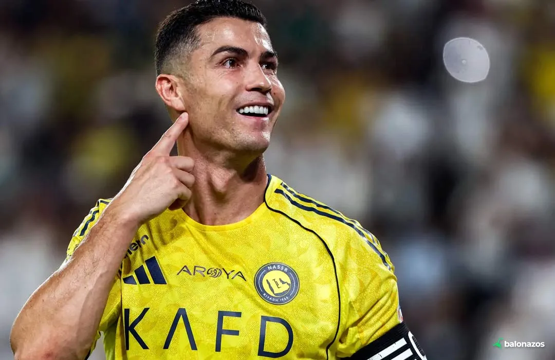 Ronaldo queda a 15 tantos de los 1.000 tras su triplete