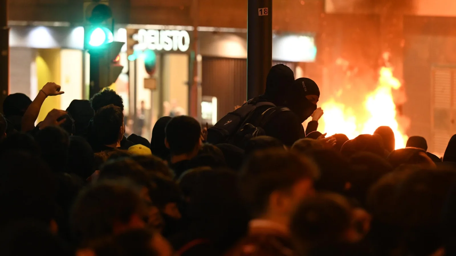 Bilbao investiga a los autores de los disturbios y sus siglas