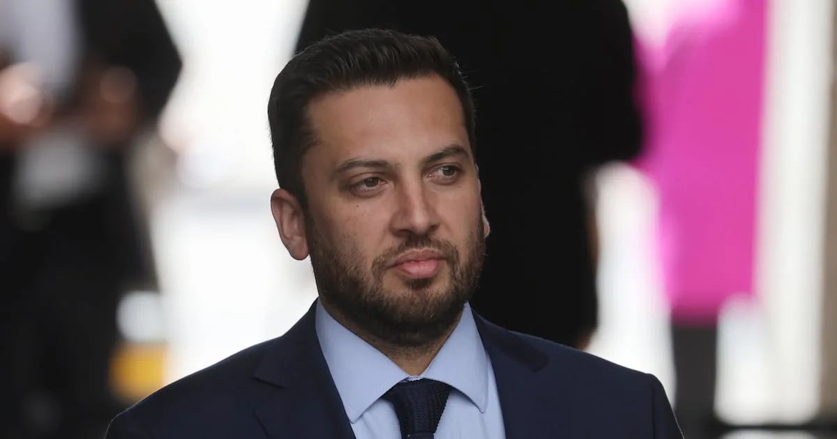 Raúl Soto exige más cambios tras la salida de Luis Silva