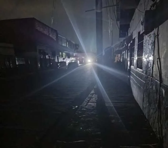 Apagones ponen al borde a centros de salud en Aragua