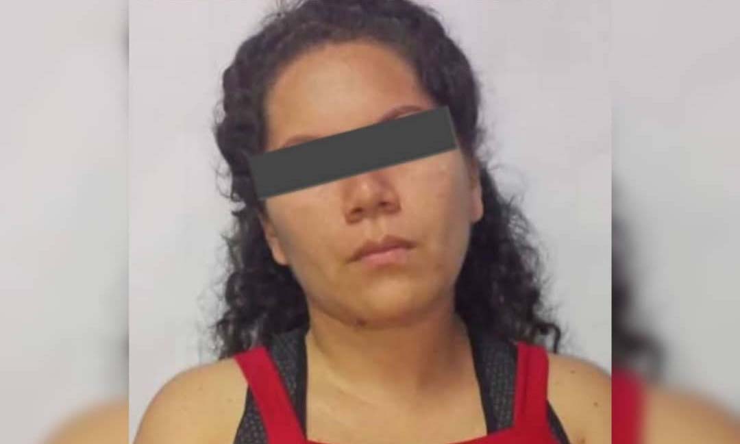 Mujer asesina y carboniza a su comadre por deuda de $ 500 en Aragua
