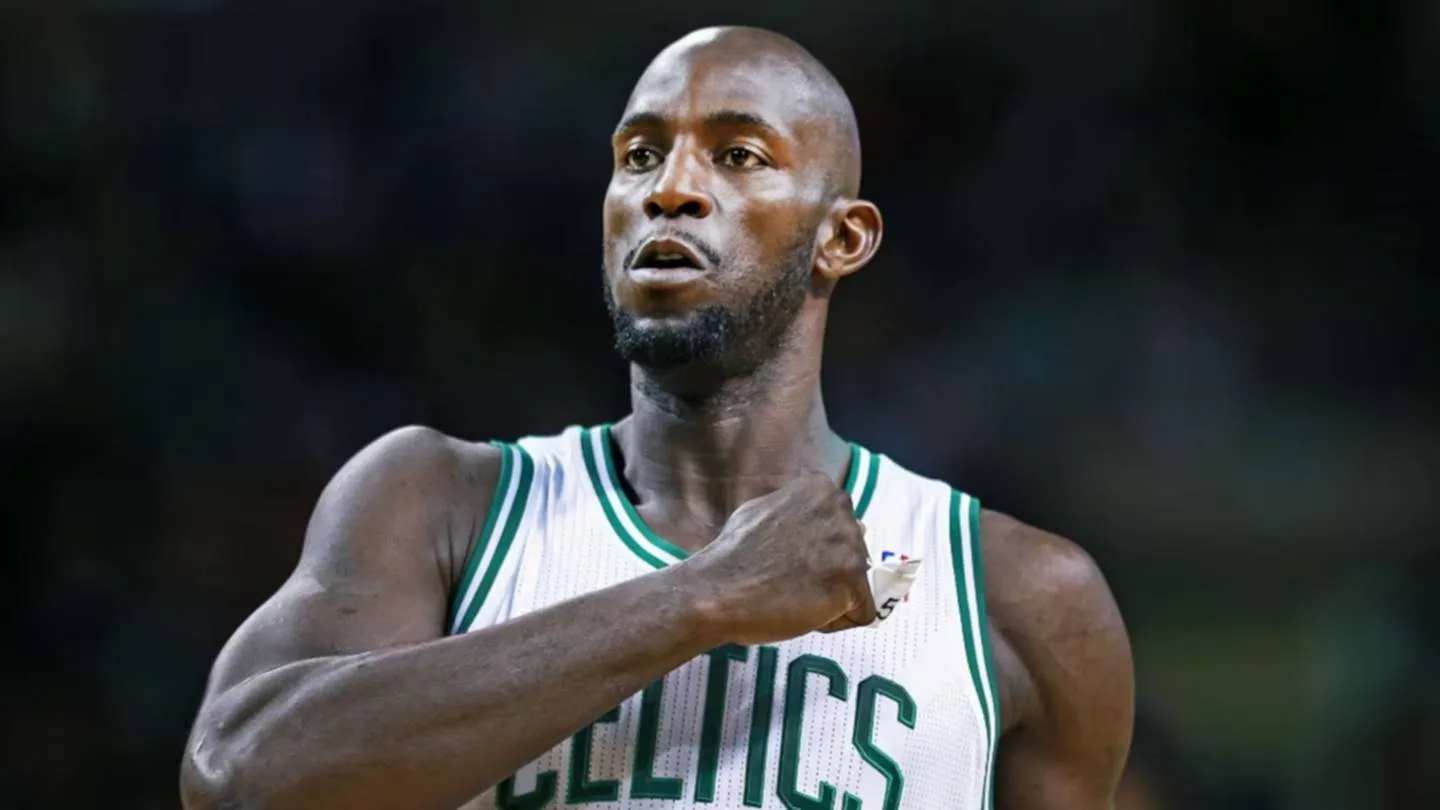 Garnett eligió Boston tras no lograr hablar con Kobe Bryant