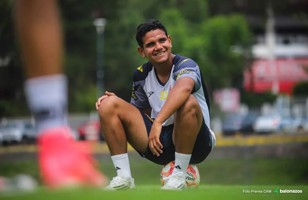 Ander Izarra da otro paso en la cantera de Morelia