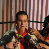 Arreaza vincula el diálogo con la convivencia política