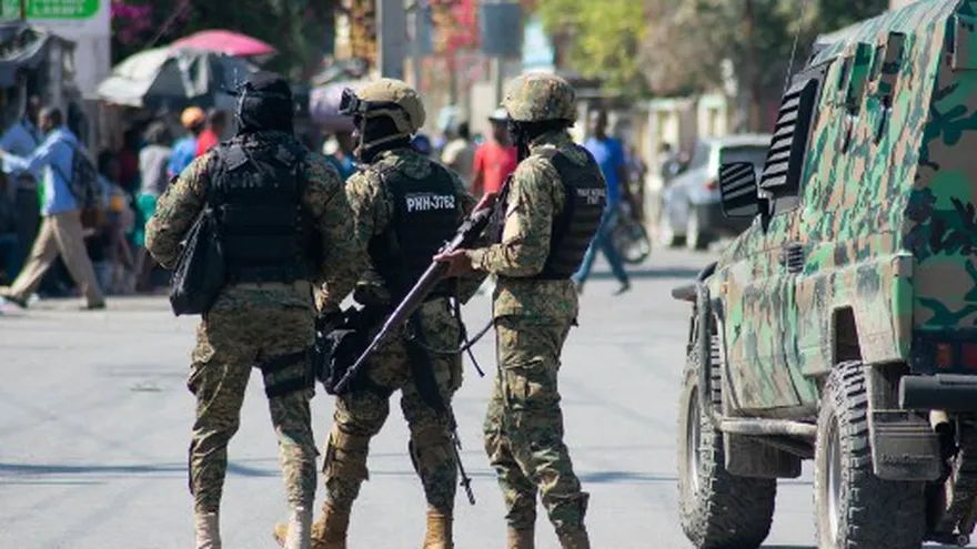 Bukele rechaza versión sobre cuatro soldados muertos en Haití