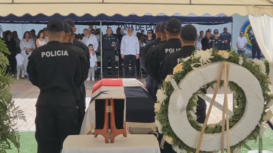 Panamá rinde homenaje a Franklin Fuentes tras 16 años de servicio