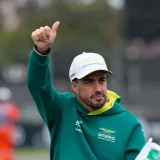 Fernando Alonso renueva con Aston Martin: «Aún puedo ganar un Mundial»