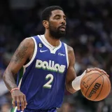 Kyrie Irving vuelve y los Mavericks derrotan a los Rockets en Macao