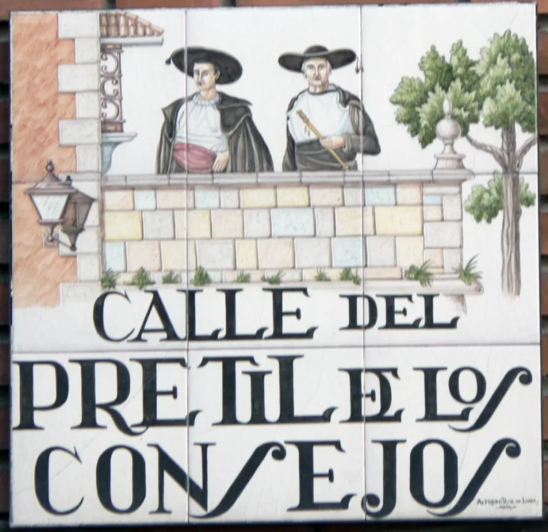 File:Calle del Pretil de los Consejos (Madrid).jpg