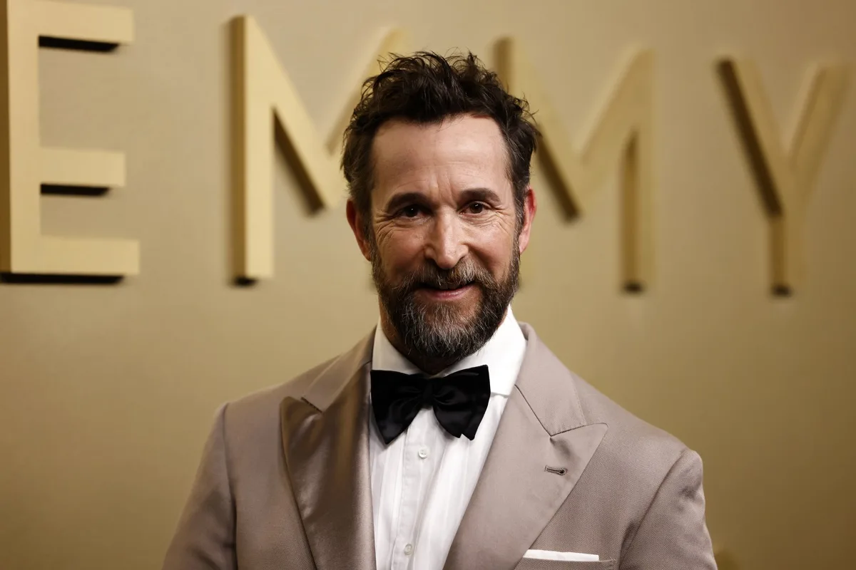 Noah Wyle recibe de People el reconocimiento de hombre más sexy