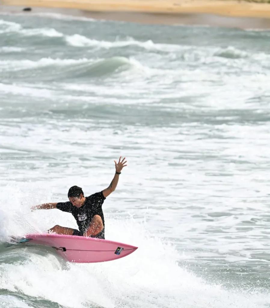 Playa Palma Sola recibió la segunda parada de surf en Carabobo