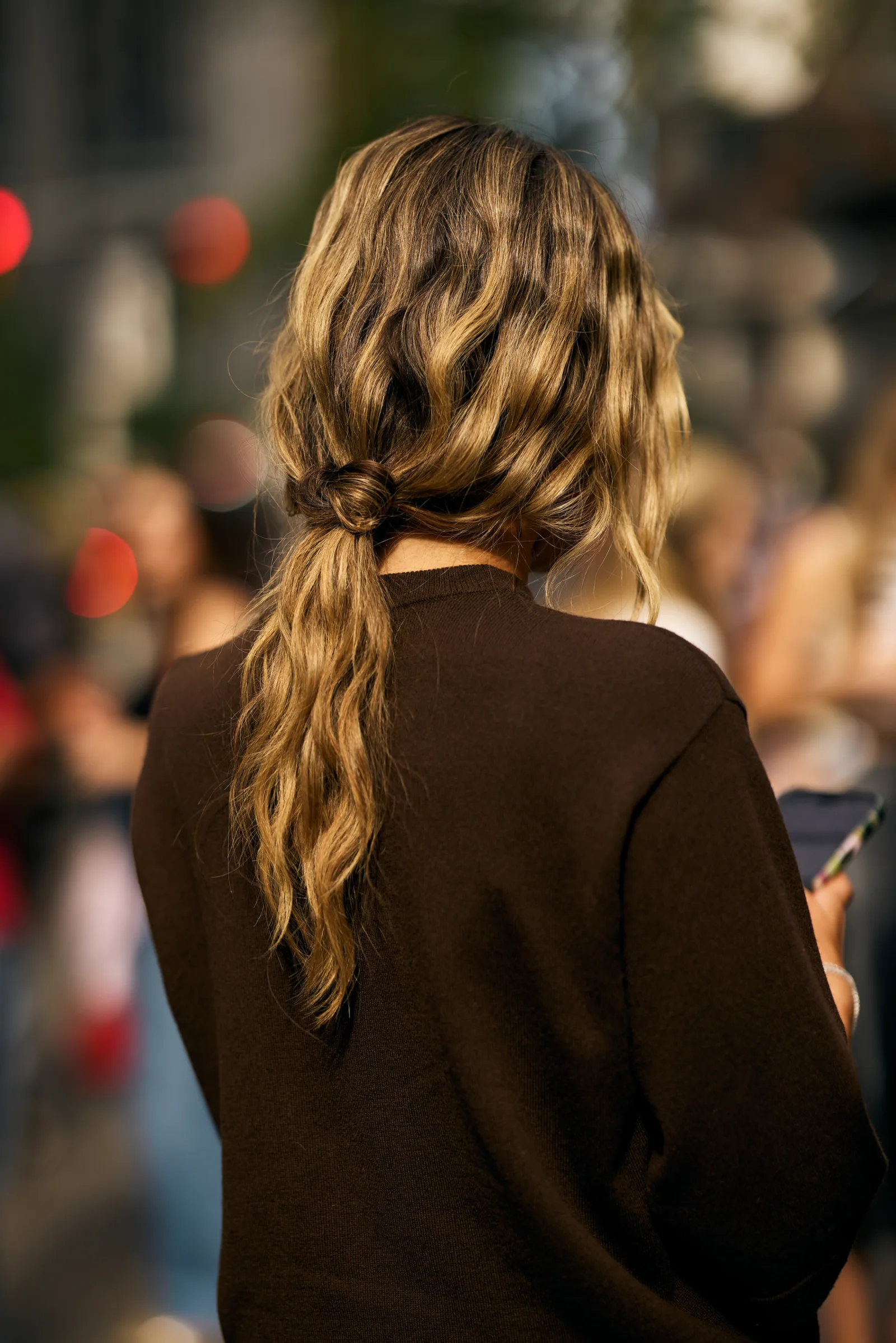 Trucos profesionales para lograr volumen en el cabello sin calor
