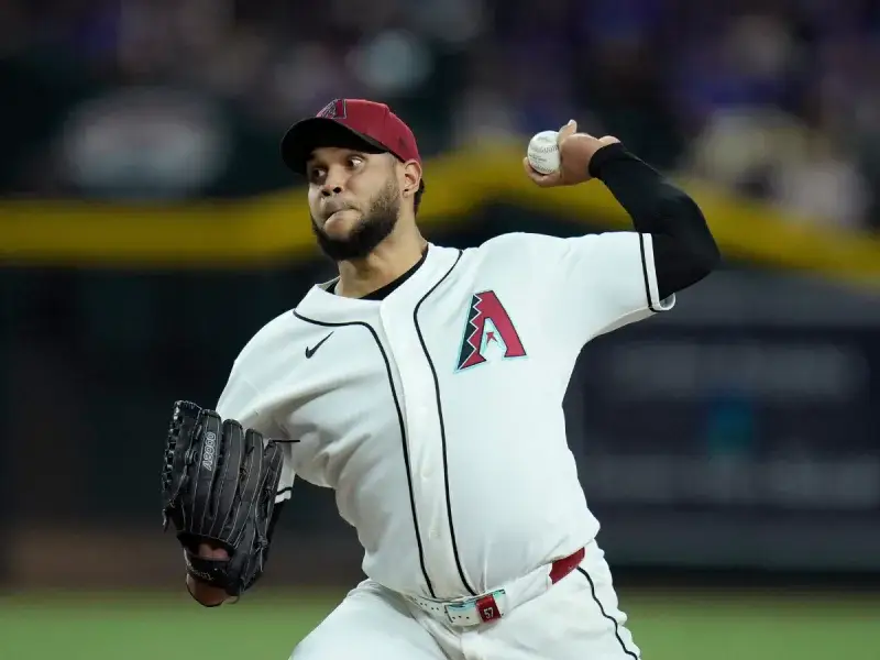 Tres venezolanos dominan el montículo en la mitad de la temporada
