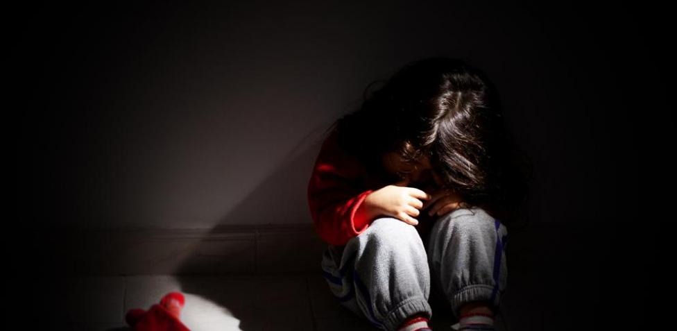 
				Condenaron a casi 20 años de prisión a depravado que violó a su hijastra durante 3 años			