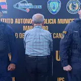 Detienen a hombre de 65 años por presuntos actos lascivos contra adolescente en Lago Mall
