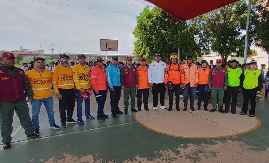 Escuelas del Zulia hacen simulacro nacional de riesgos