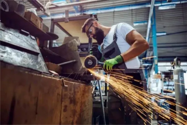 Manufactura venezolana crecerá 7,5% en 2026, según IIES‑UCAB