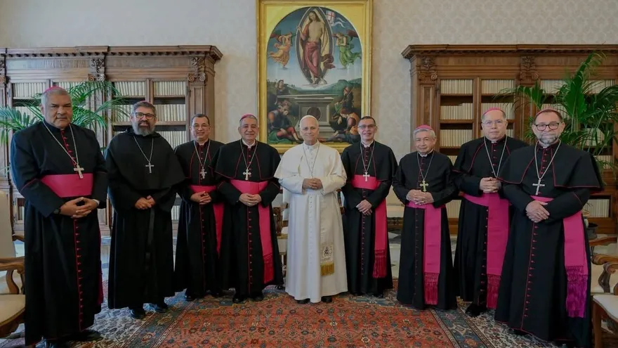 Obispos panameños se reúnen con León XIV en Roma