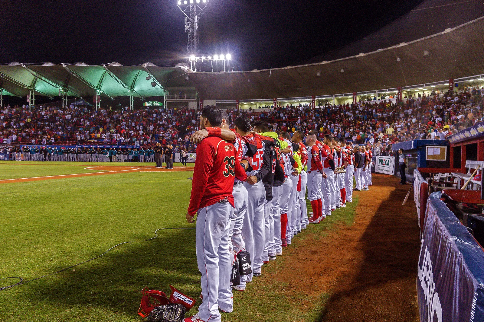 Los jugadores del Cardenales de Lara