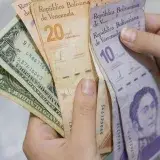 BCV ubicó el dólar en 737,2321 bolívares este 21J