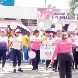 Morón realizó caminata y bailoterapia por el cáncer de mama