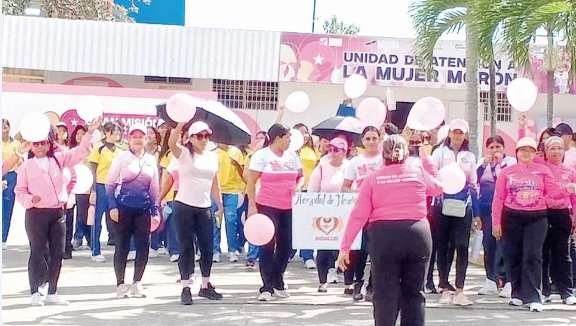 Morón realizó caminata y bailoterapia por el cáncer de mama