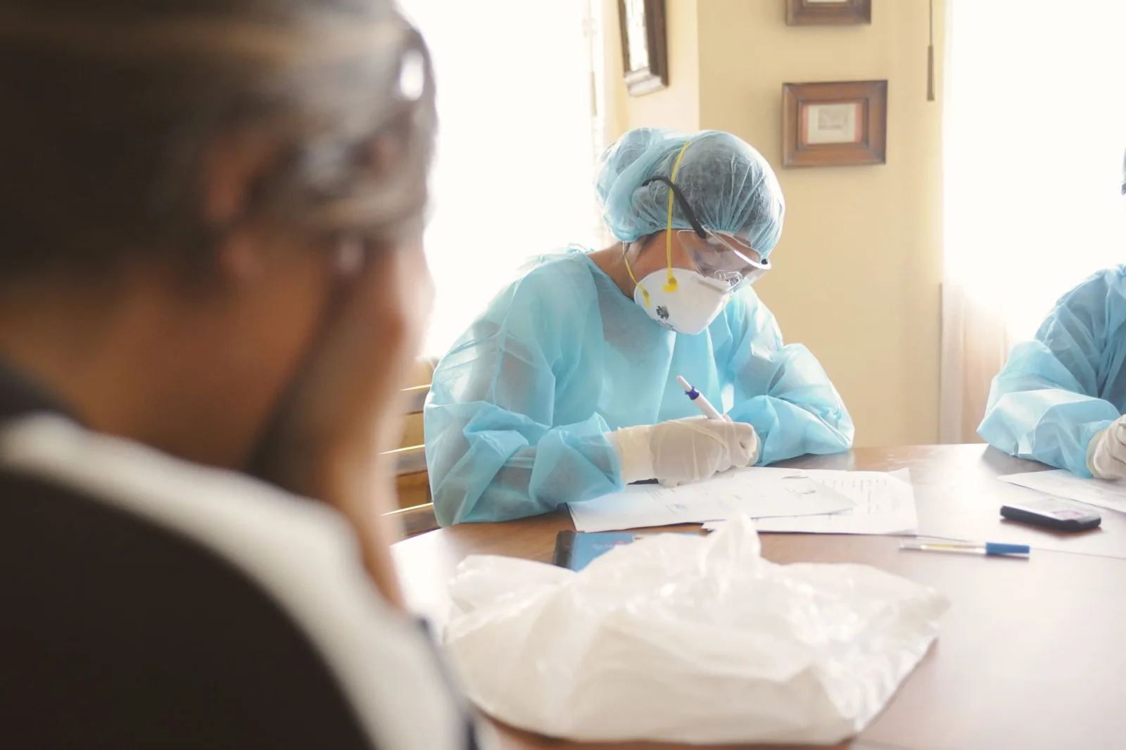 Denuncian bloqueo a médicos y voluntarios rumbo a La Guaira
