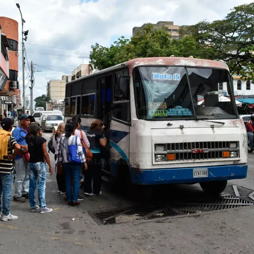 Pago digital reemplaza efectivo en transporte público
