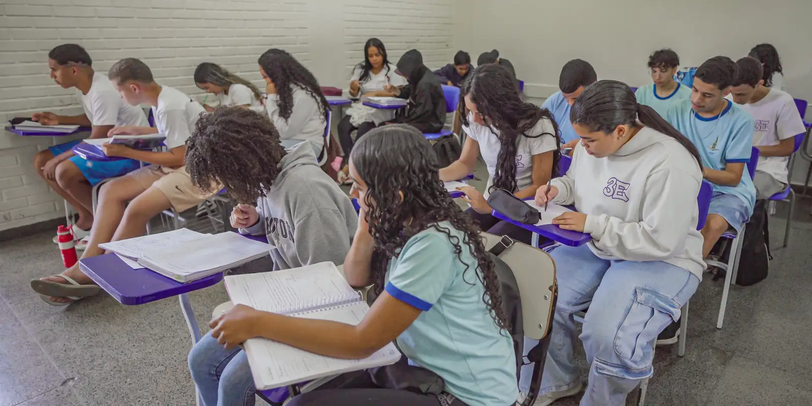Estudiantes brasileños piden más aprendizaje y docentes presentes