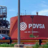 Gobierno negocia 44 acuerdos petroleros y suma 105
