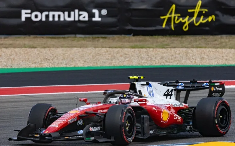 Hamilton marcó el mejor tiempo en Austin con 1:34.893