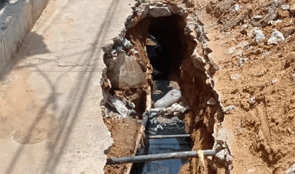 Zanja pone en peligro vida de residentes del sector 15 en San Jacinto