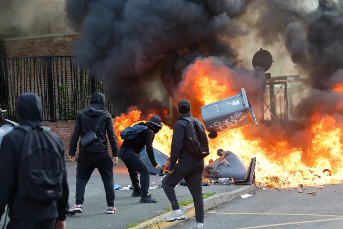 Casi 2 mil detenidos tras jornada de protestas en Francia