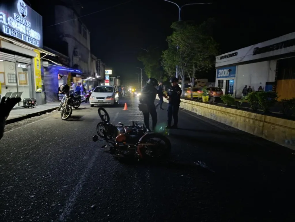 Cuatro motos chocaron en la avenida Venezuela de San Antonio