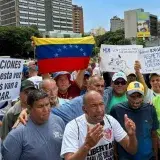 Gremios exigen la salida de Delcy Rodríguez y elecciones