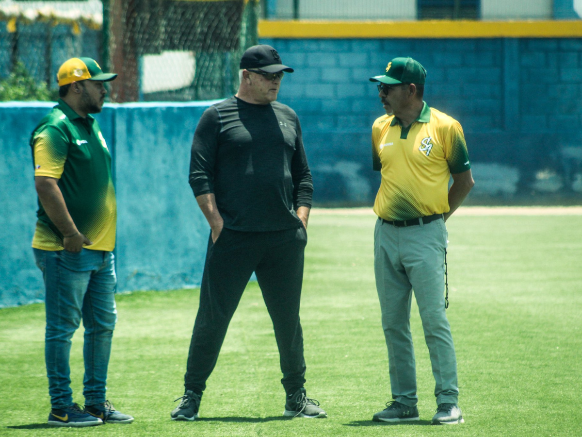 Mike Rojas no dirigirá a Samanes de Aragua