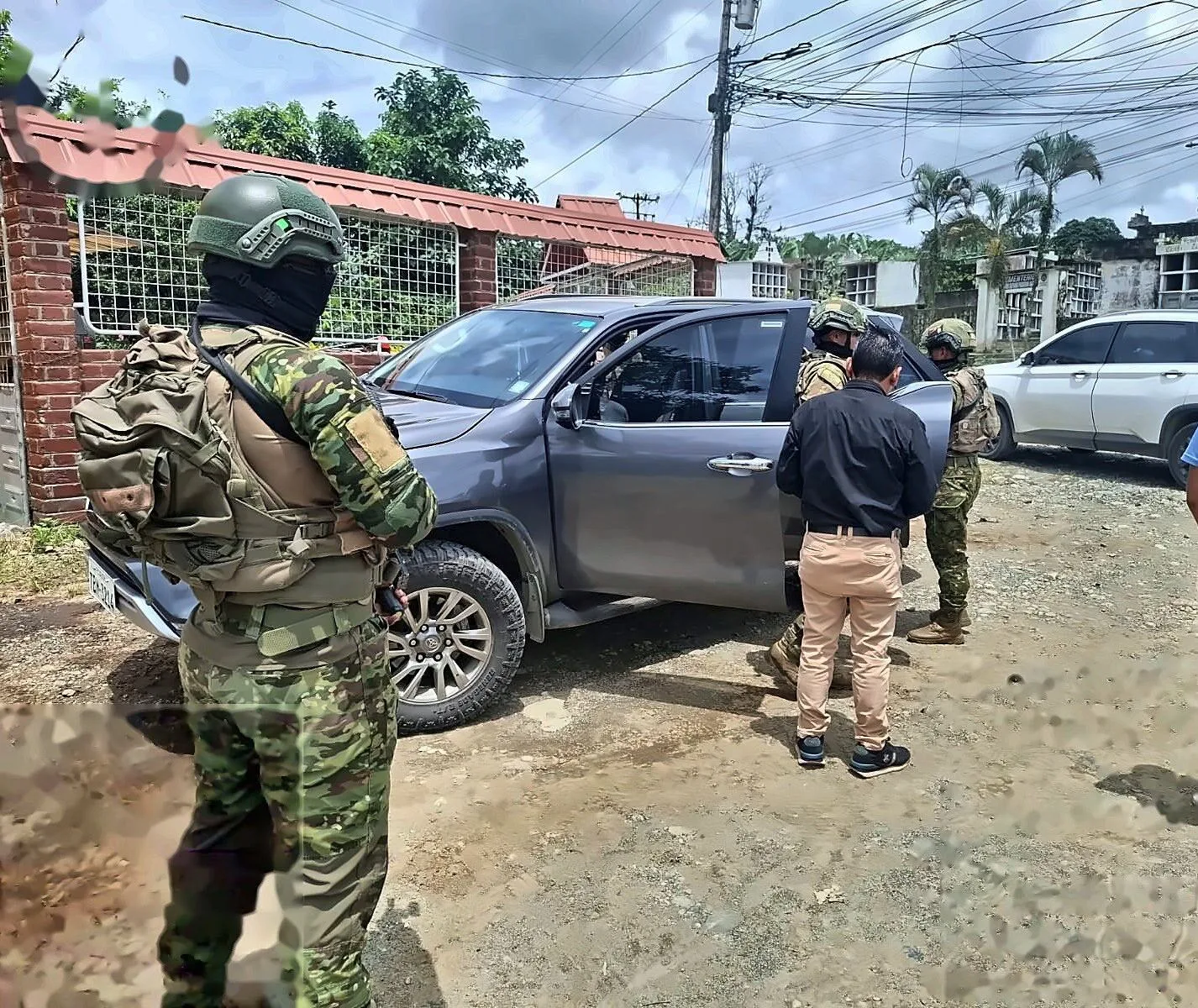 Ejército ecuatoriano incauta $130.000 en Caluma y detiene a dos