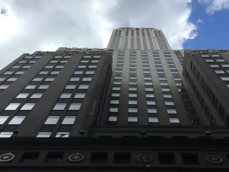 File:40 Wall Street April 2022.jpg