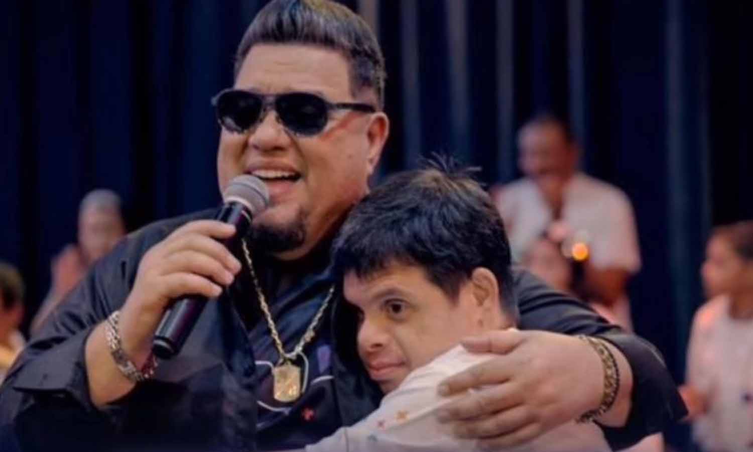 Neguito Borjas presenta Ángeles de Dios