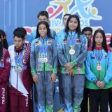 Dania Escobar rompe récord y Miranda manda en natación