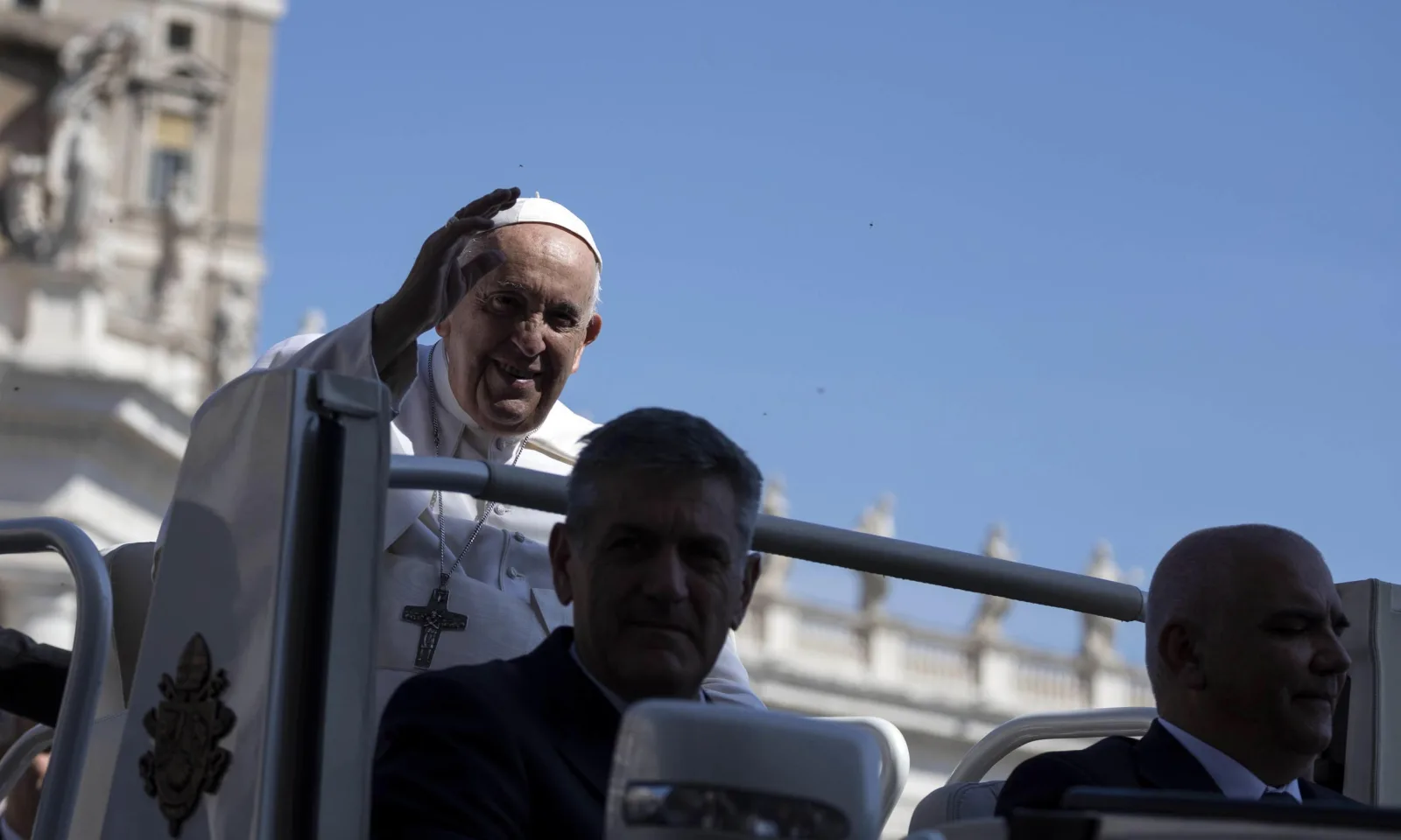 El Papa pide confiar en las mujeres, "muchas veces subestimadas"