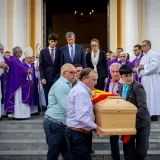 San Juan del Puerto despide a Fátima Báñez tras el choque