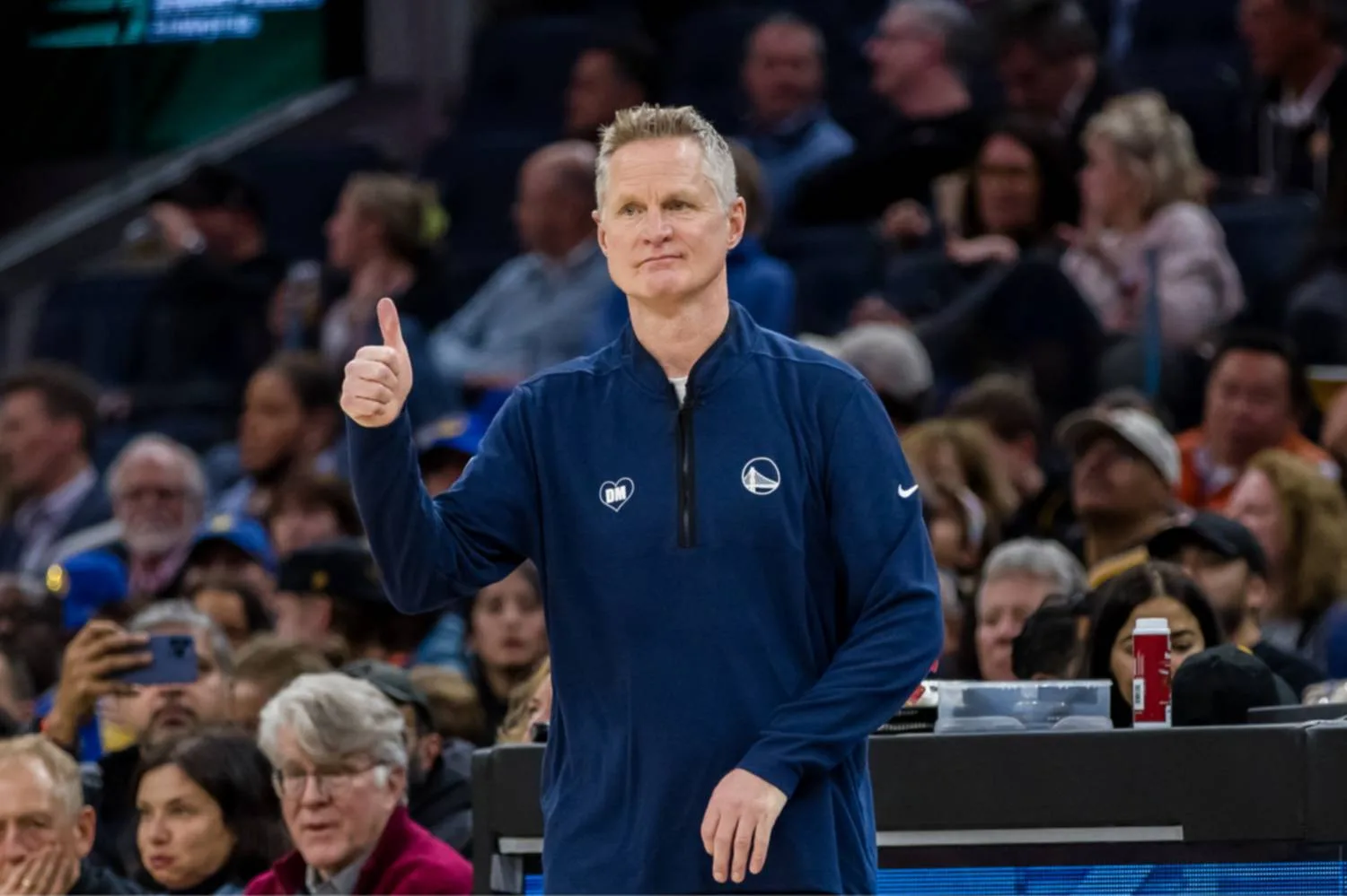Kerr afirma que Golden State exploró traspasos por figuras
