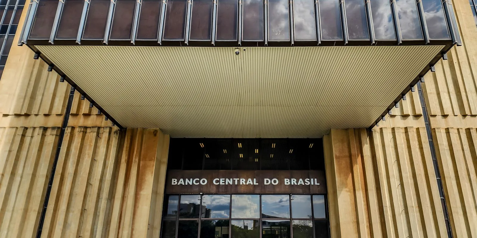Brasil endurece reglas del sistema financiero abierto