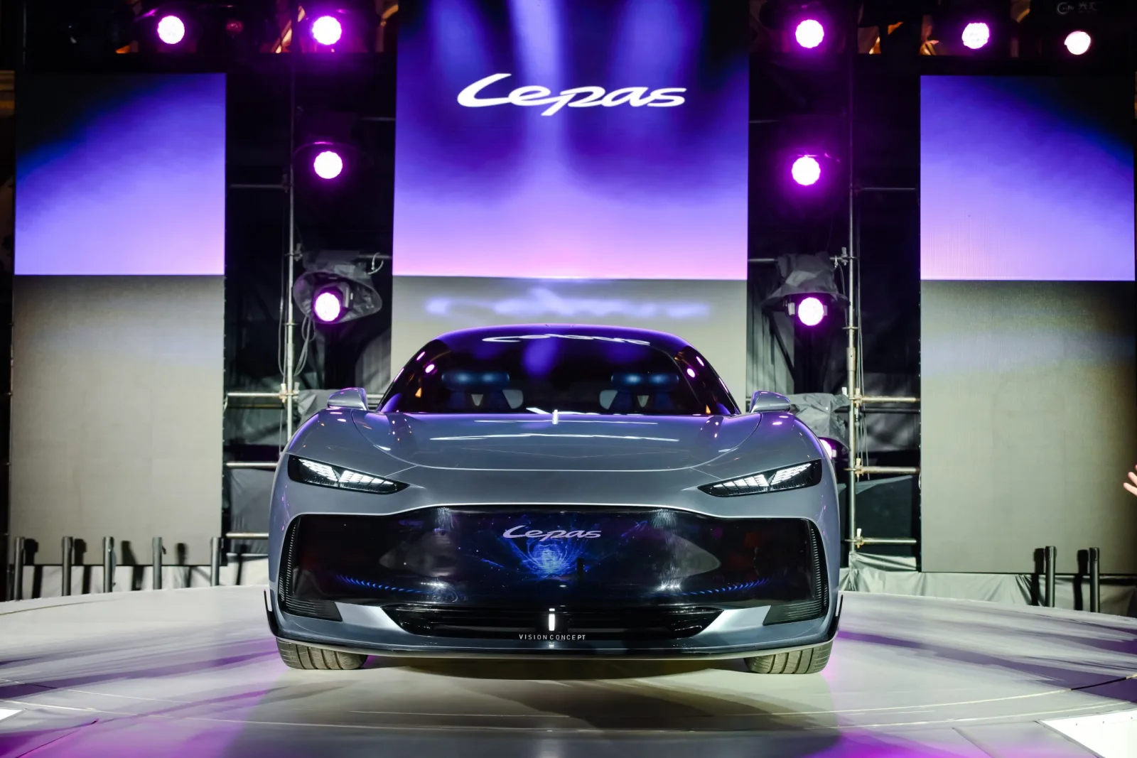 Lepas muestra Aura, su concept car para fijar diseño futuro
