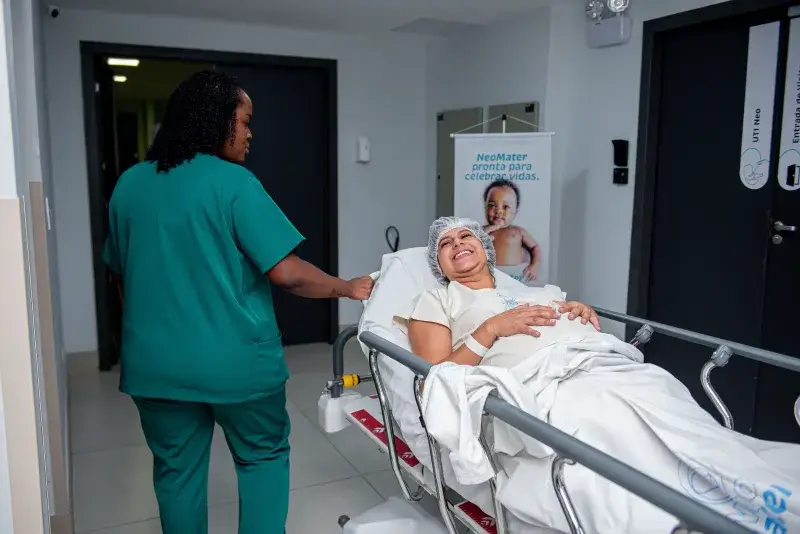 Hospital salvadoreño atiende a víctimas del terremoto en Venezuela